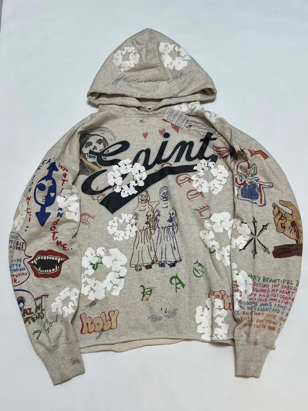 Vintage Fashion Look - Saint Mxxxxxx Kollaborativer Baumwoll-Hoodie mit Graffiti-Print,