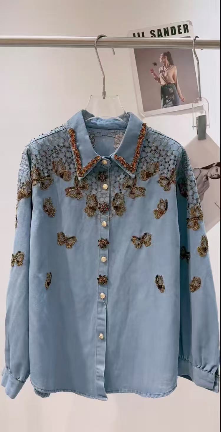 Vintage Fashion Trends 2026 - Luxuriöse Denim-Jacke für Damen: Lässiges Mode-Shirt