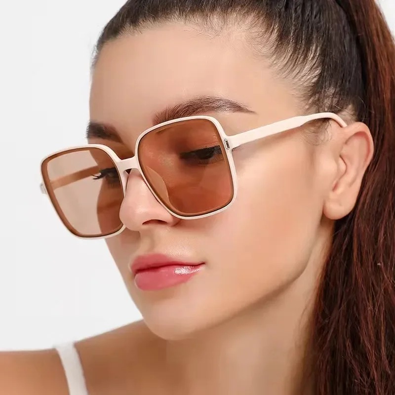 Vintage Übergroße Quadratische – Vintage Fashion Brands Bewertung und Preis
